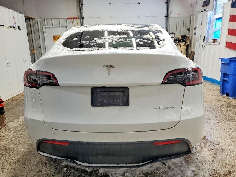 Tesla Model Y 2023 - 6