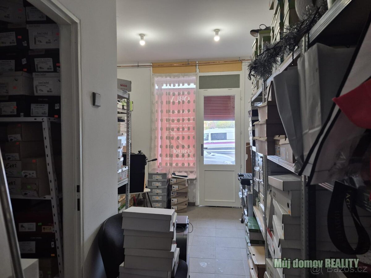 Přenechání zavedeného obchodu s obuví, Vršovická, Praha 10 - 6