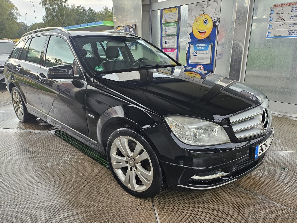 Mercedes-Benz C220 (řada W204) - 6