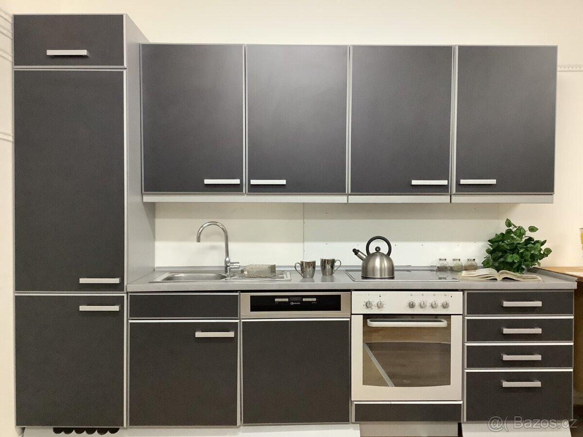 Šedá kuchyně STELLA - 6