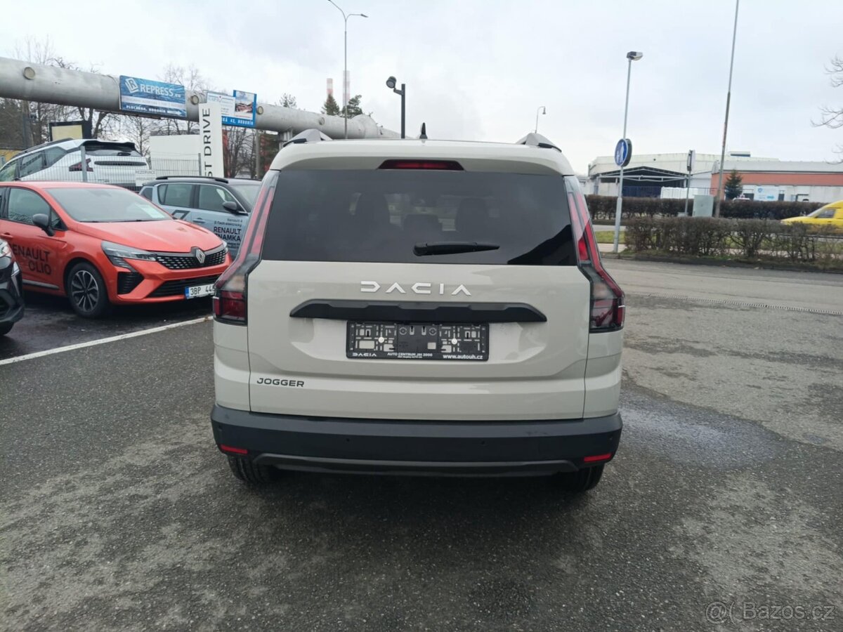Dacia Jogger Expression TCe 110 7 míst - 6