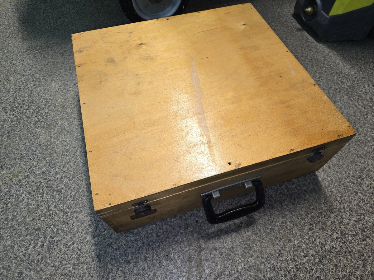 Stará sovětská vrtačka multinástroj - 6