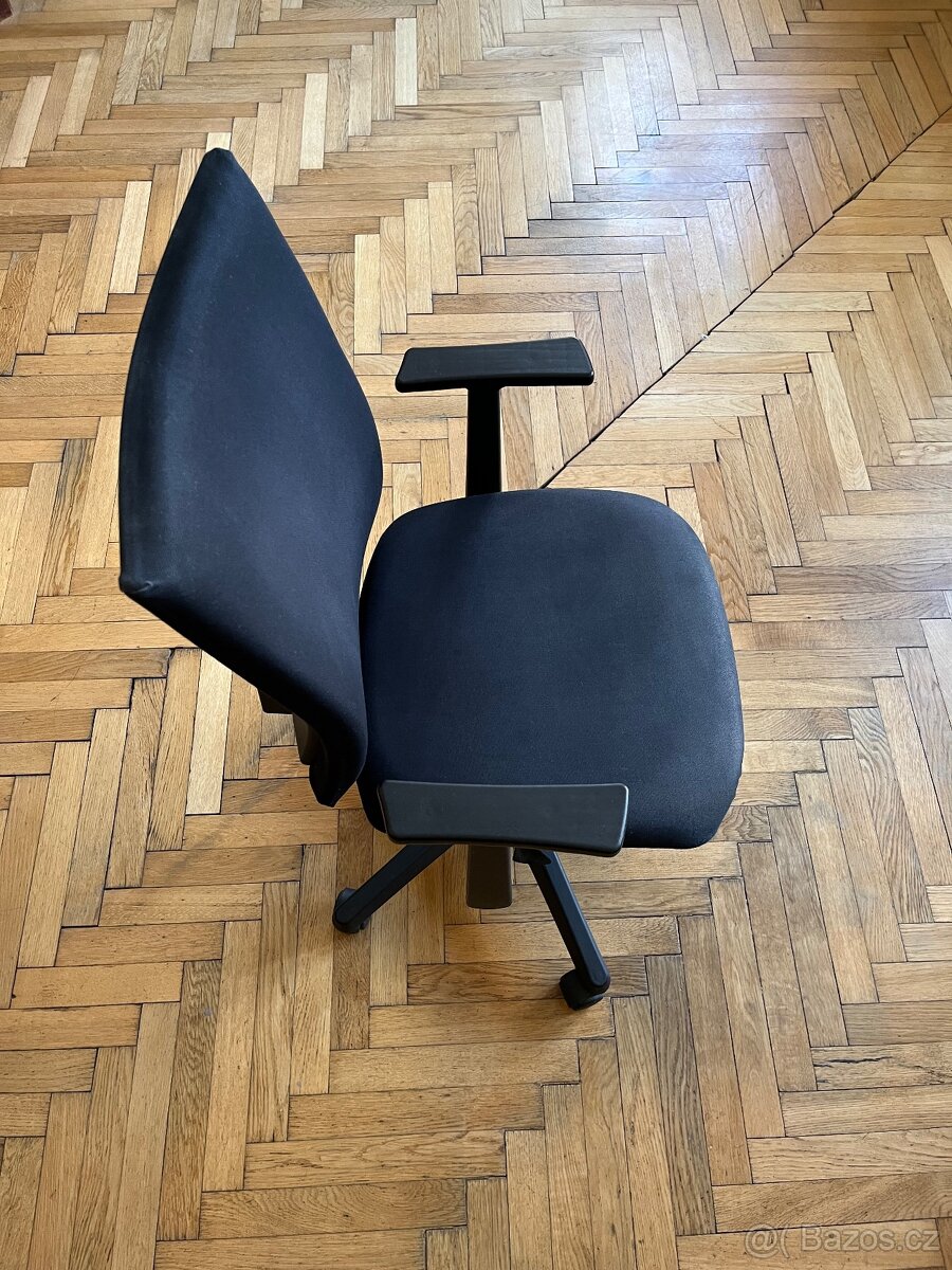 ČERNÁ KANCELÁŘSKÁ ŽIDLE - 6