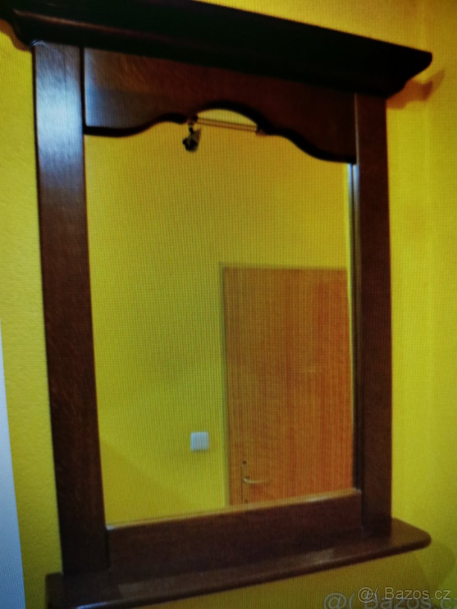 Set masivní komody a zrcadla - 6