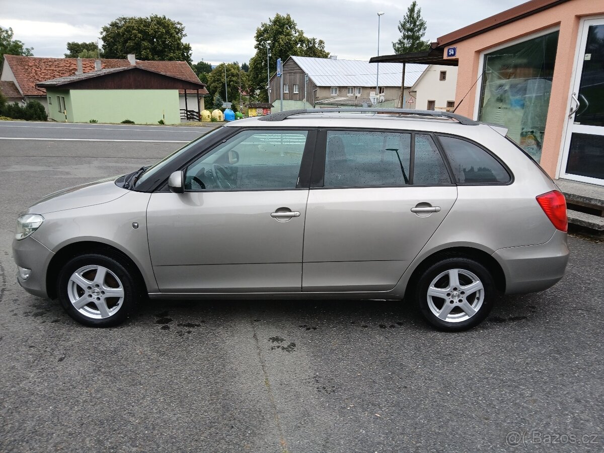 Škoda Fabia II kombi 1.4 16v - 6