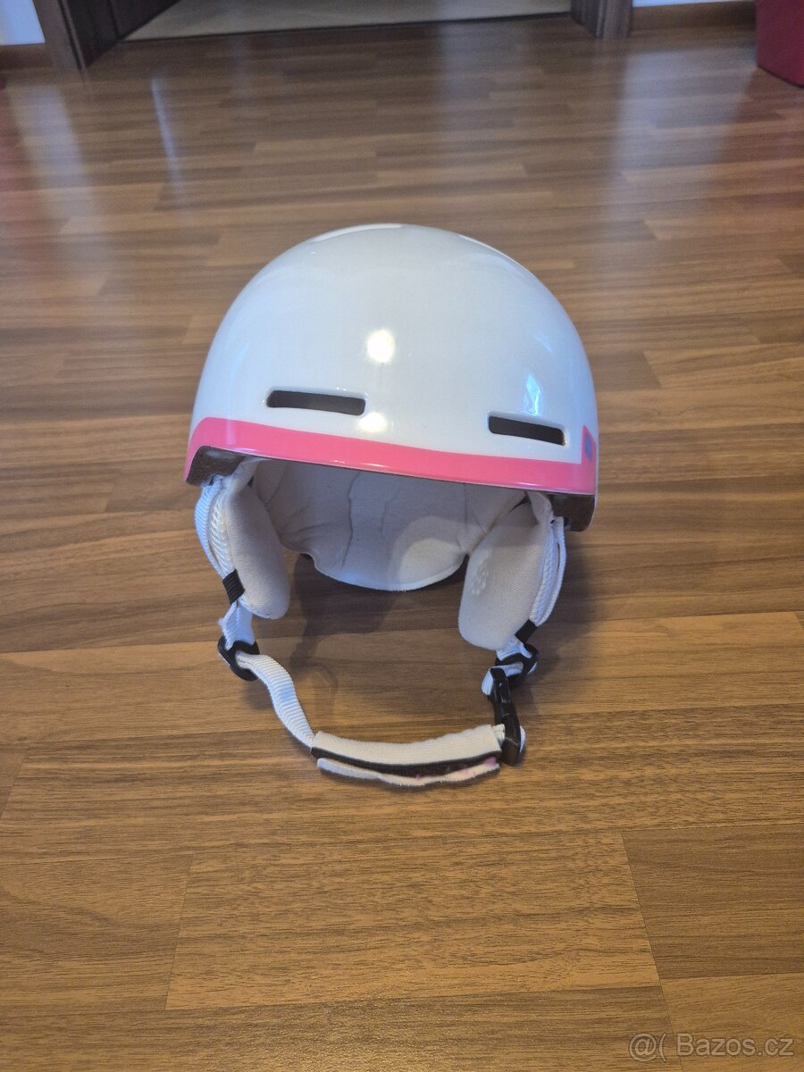 Prodám lyžařský set - lyže, boty, helma - možno i zvlášť - 6