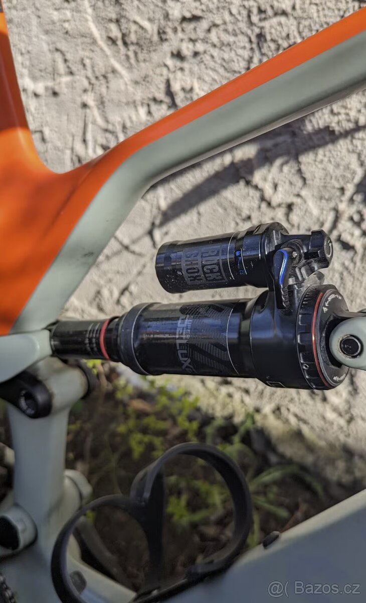 Canyon Spectral CF 8 XL LEVNĚ - 6