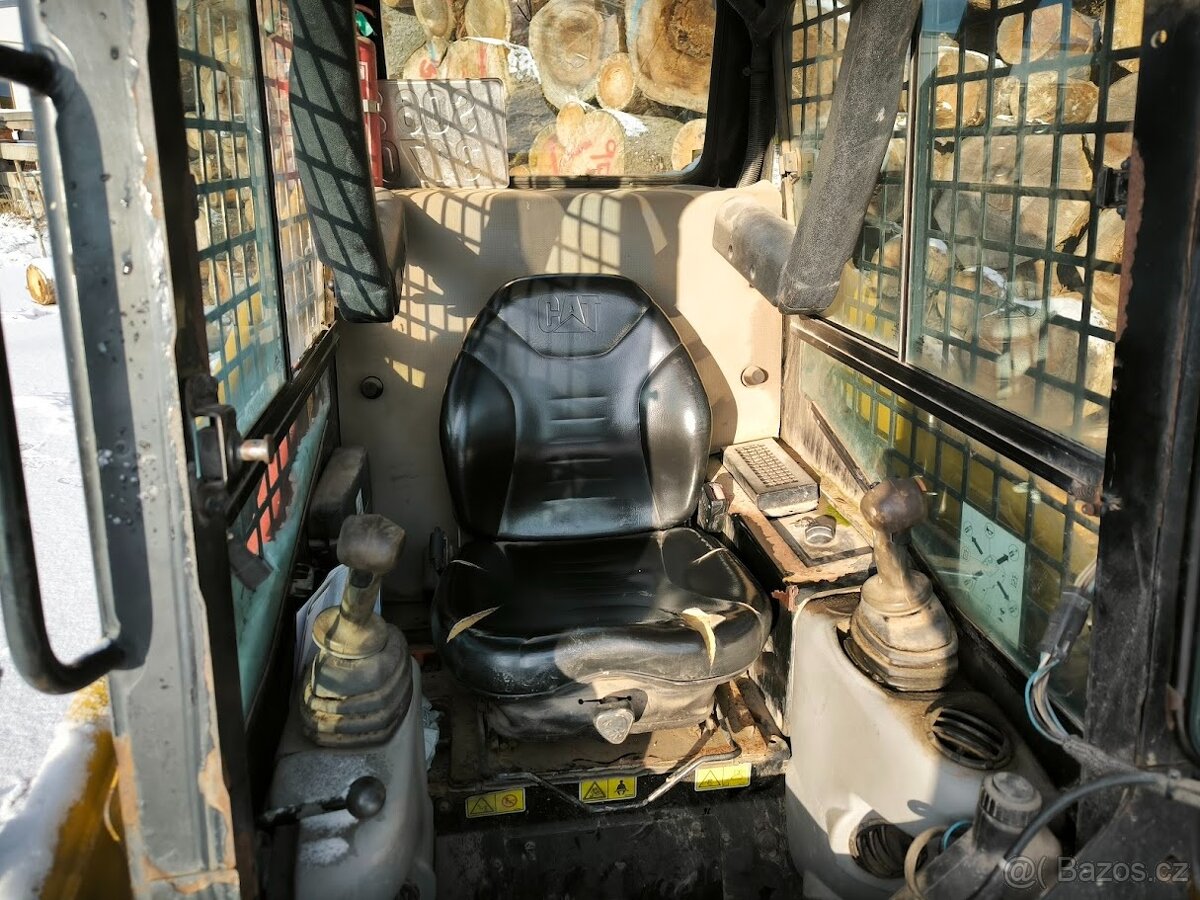 Caterpillar CAT 226B2 - 6