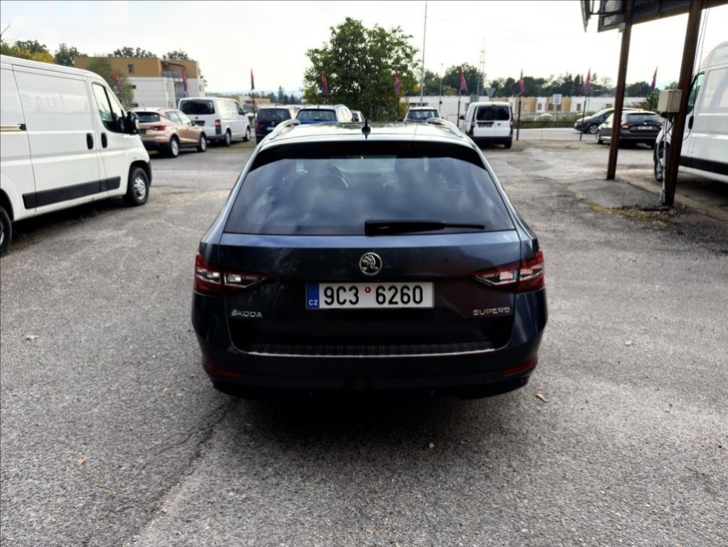 Škoda Superb,2,0 TDi Laurin & Klement - 6
