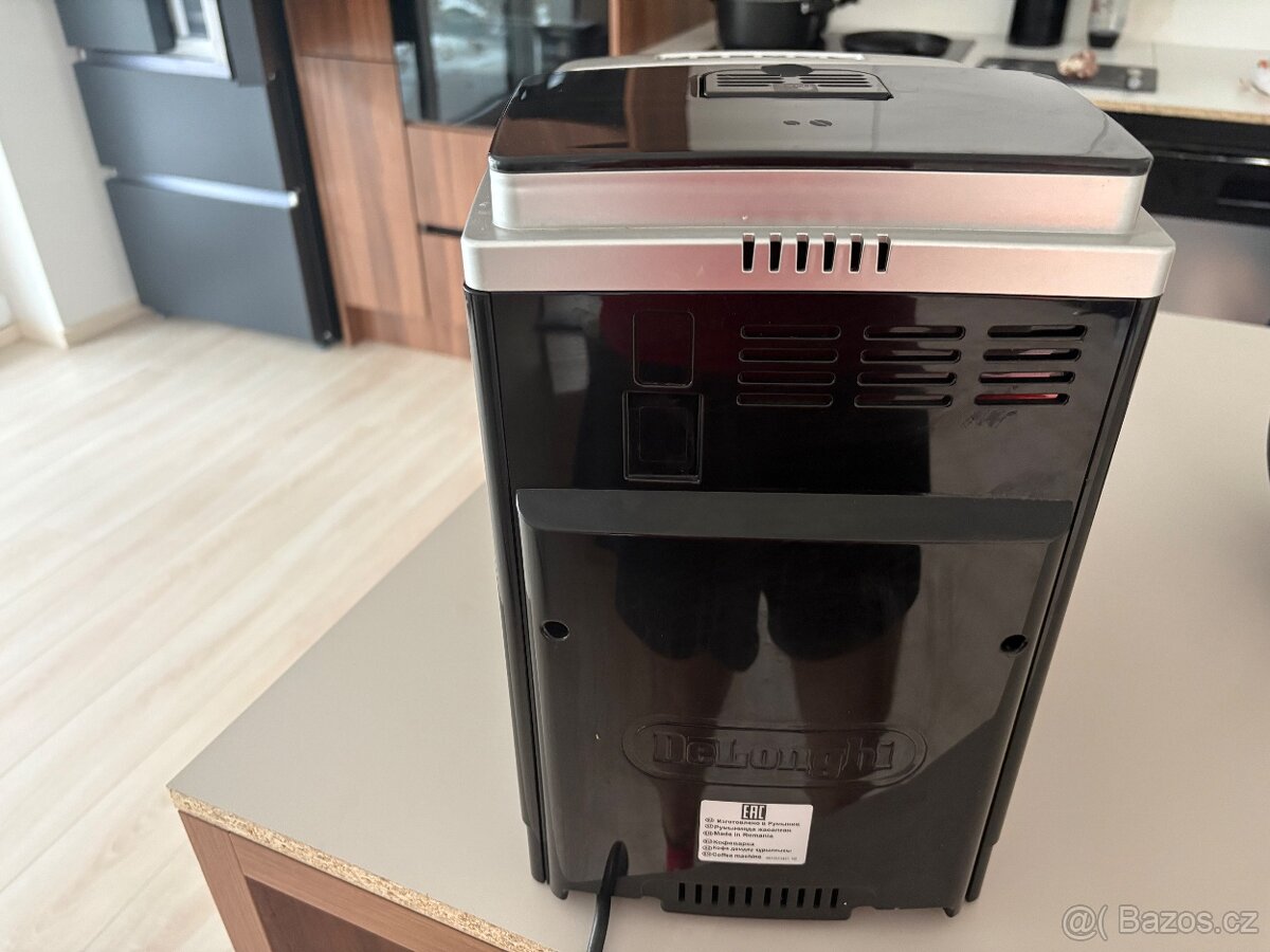 Kavovar DeLonghi Magnifica ECAM 21.117.SB stříbrná - 6