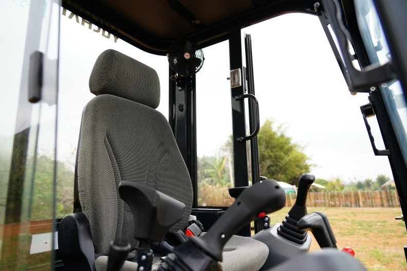 Minibager YUCHAI U20 Premium 2000 kg - 6