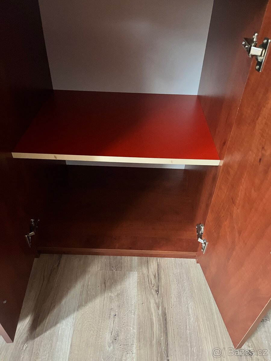 Skříň s úložným prostorem - 6