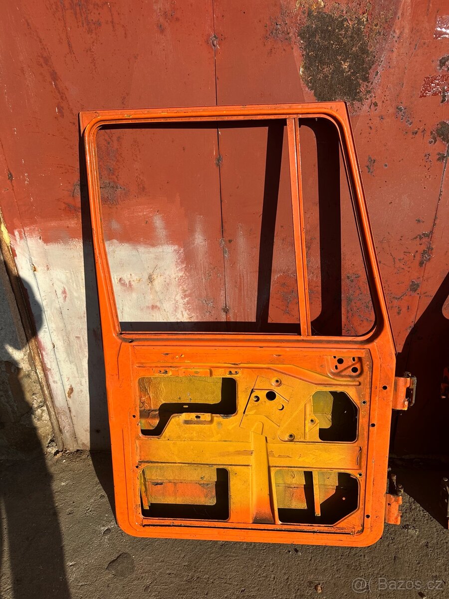 Dveře Tatra 815 - 6