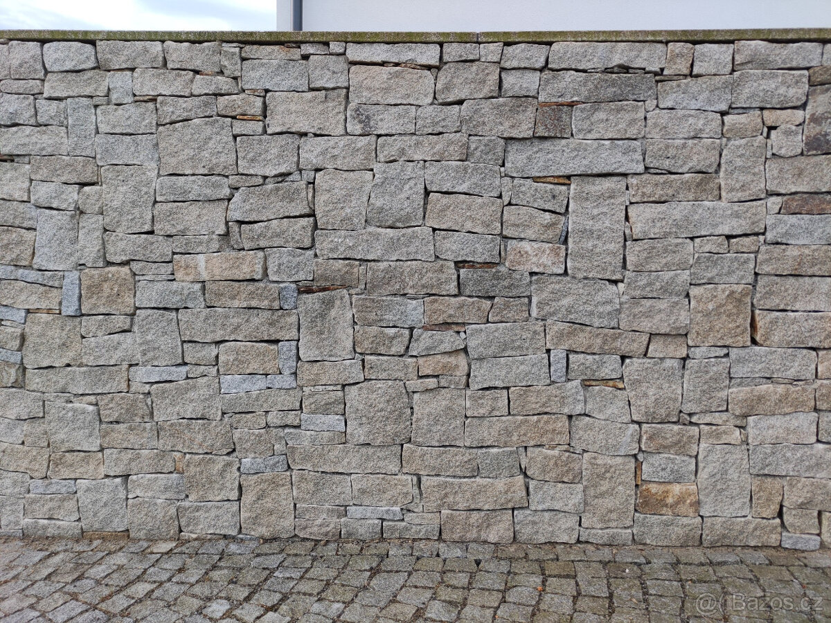 ČESKÉ ŽULOVÉ DLAŽEBNÍ KOSTKY 8/11 cm barva melír - žlutošedá - 6