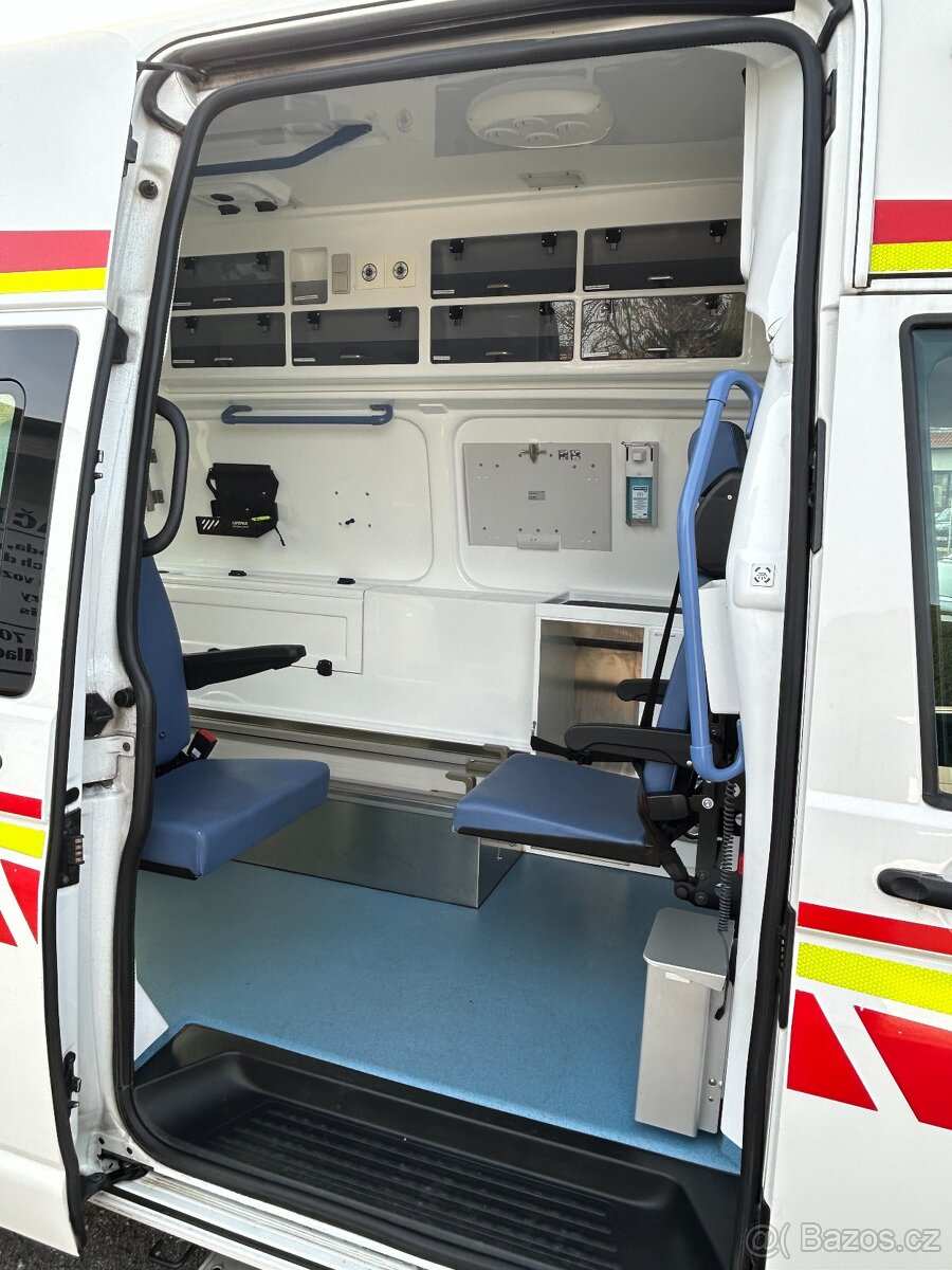 VW T6.1 - 2.0 TDI Sanitní vůz DSG - 4x4 - 6