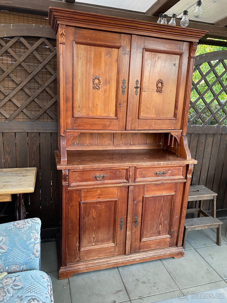 Masivní příborník - 6