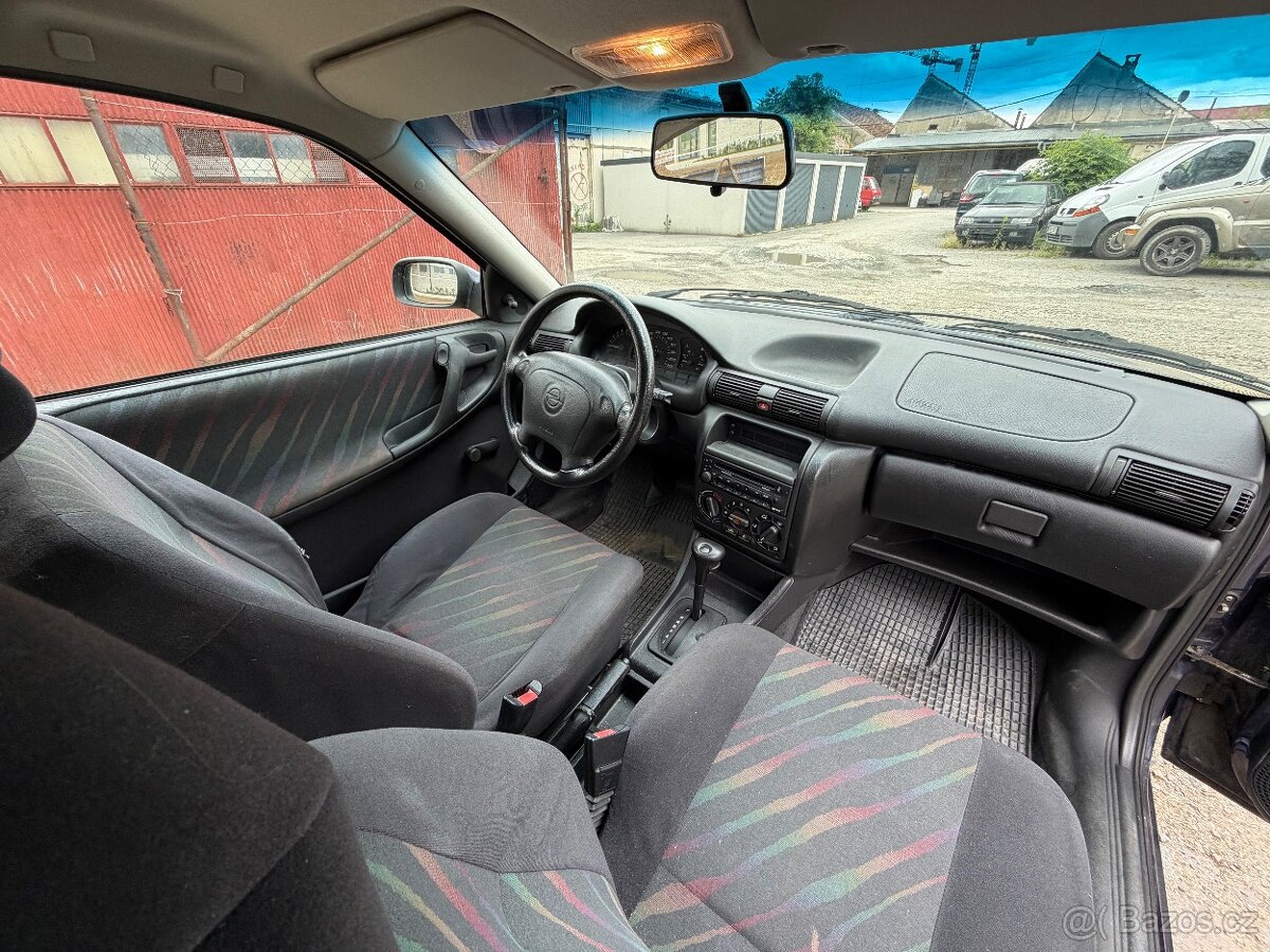 Opel Astra F 1.6i AUTOMAT - 6