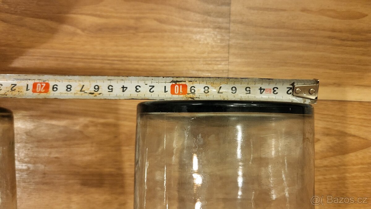 Skleněné nádoby vhodné na víno - 6