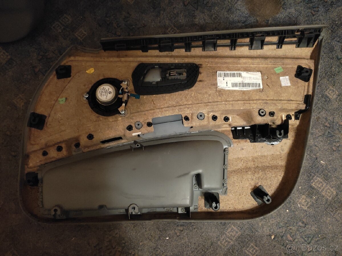 Šedé tapce E91 - 6