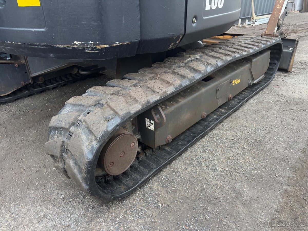 Pásové rypadlo / bagr / Bobcat E35 / hmotnost 3.4 t - 6