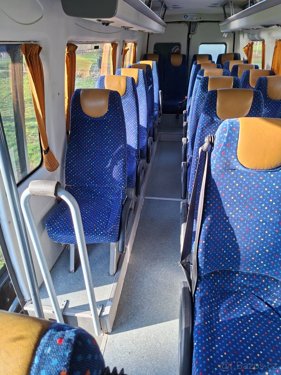 Iveco Daily autobus 23 míst, 2,8 JTD - 6