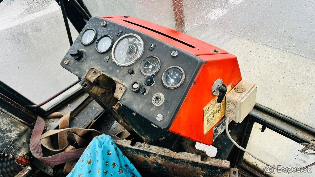 Predam kabinu z traktora zetor zts crystal 12145 - 16145 - 6