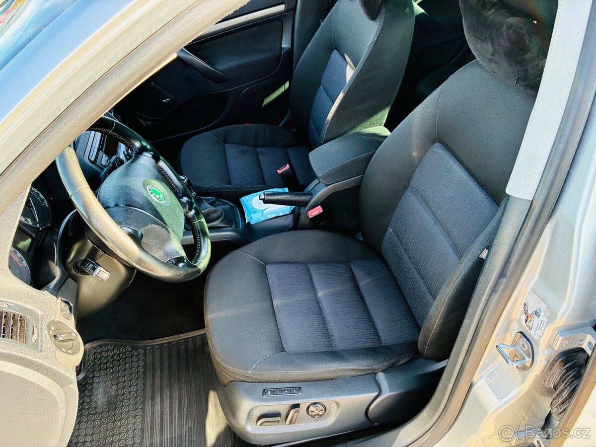 Škoda Octavia a5 2.0tdi - 6