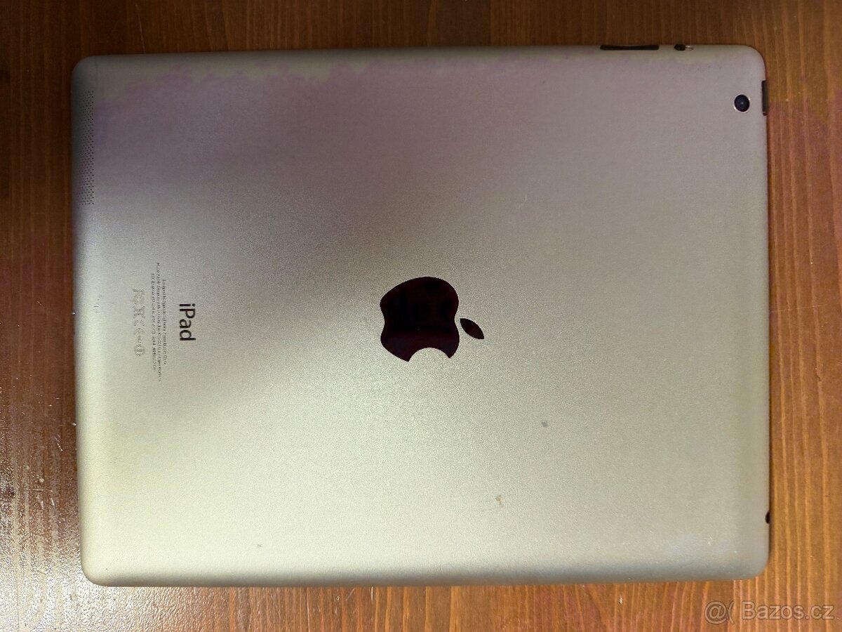 Prodám 6x macbook a 1x ipad na ND - 6