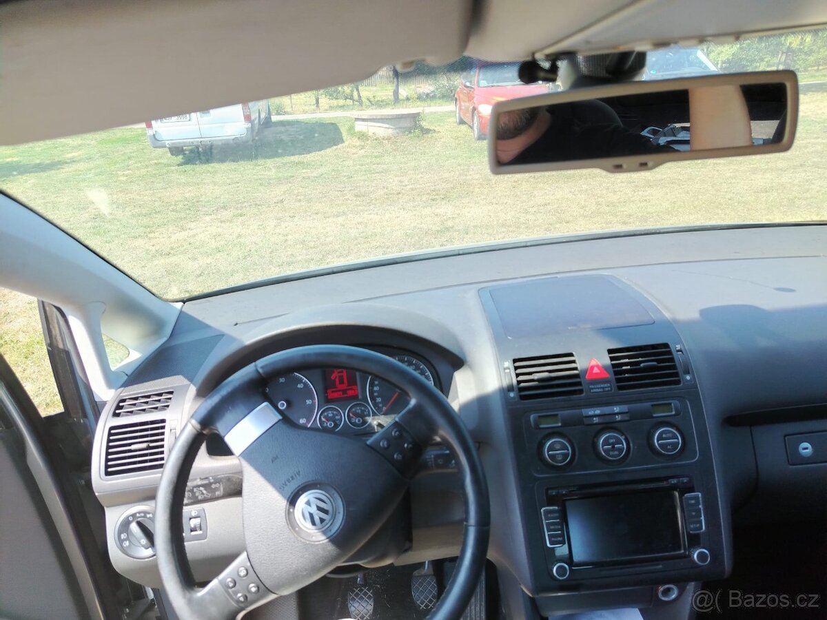 Prodám VW Touran 2009, 1,9 tdi - 6