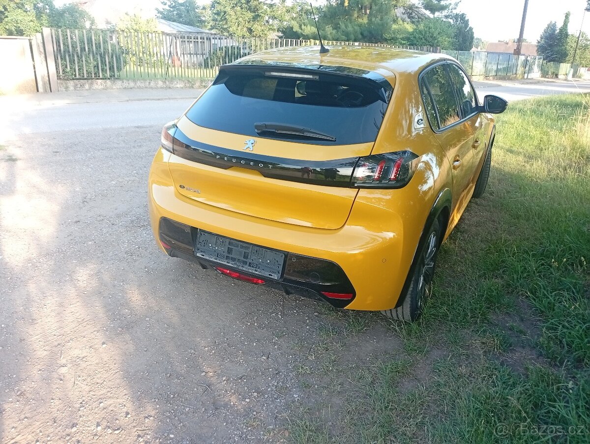 Peugeot E208 II 2022 Allure 34000 km - 6