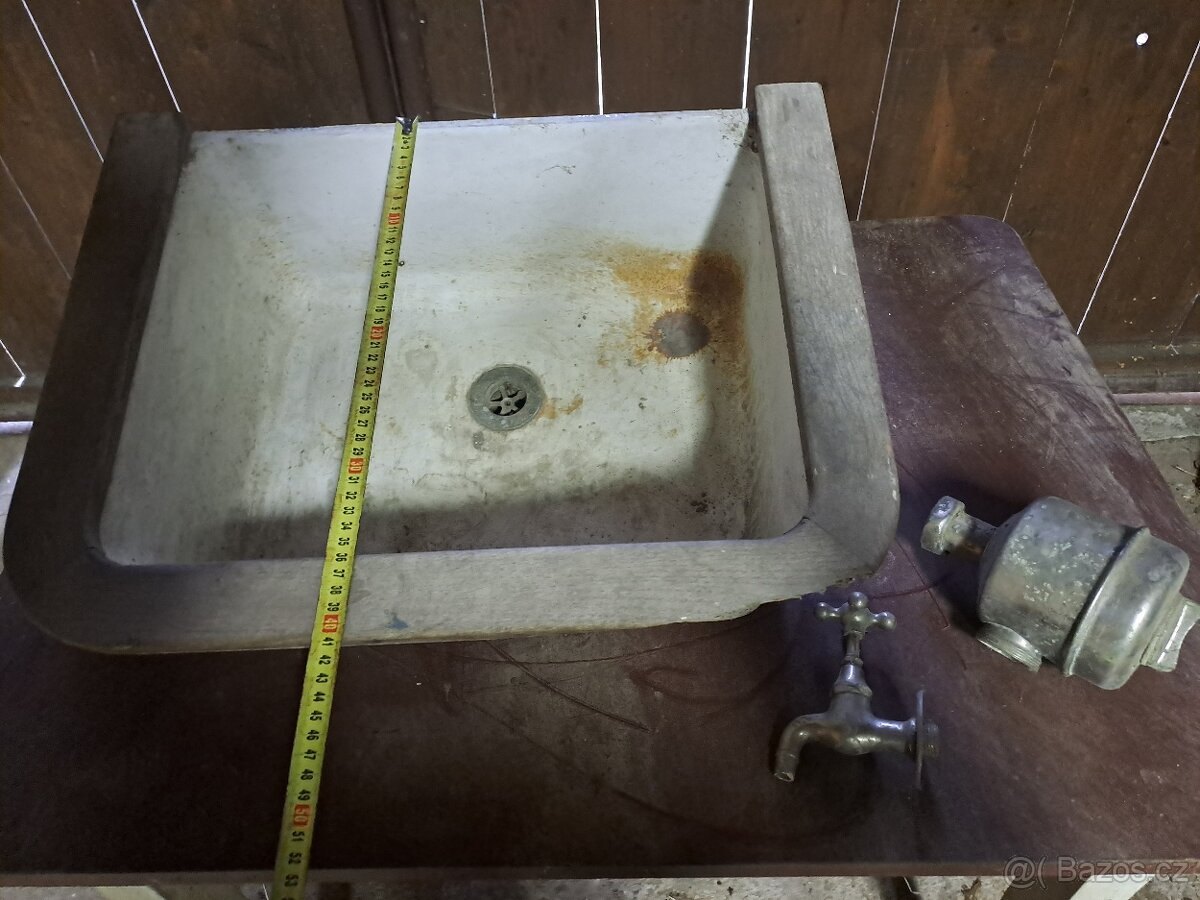 Kamenný šrotovník na obilí, umyvadlo ČKD , krmítko - 6