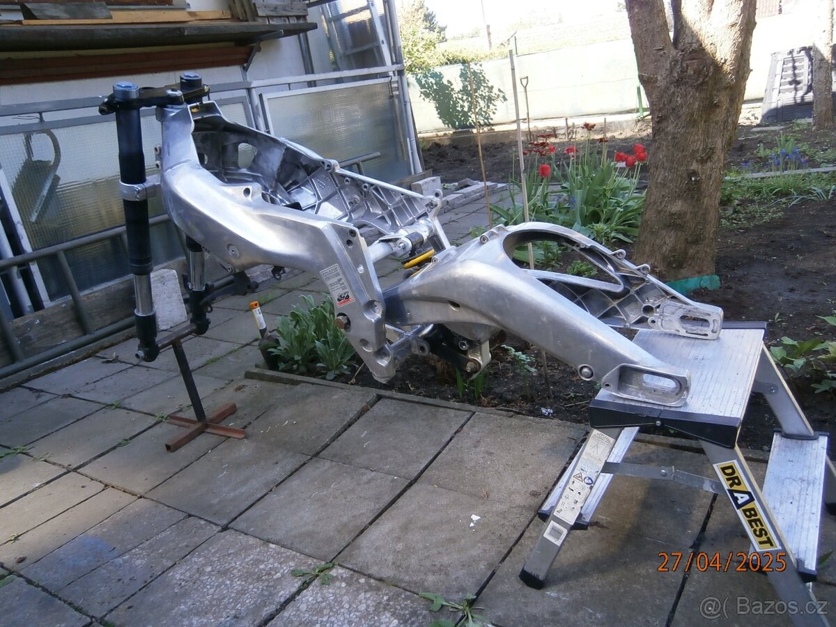 Rám Aprilia 125 RS - kompletní šasí. - 6