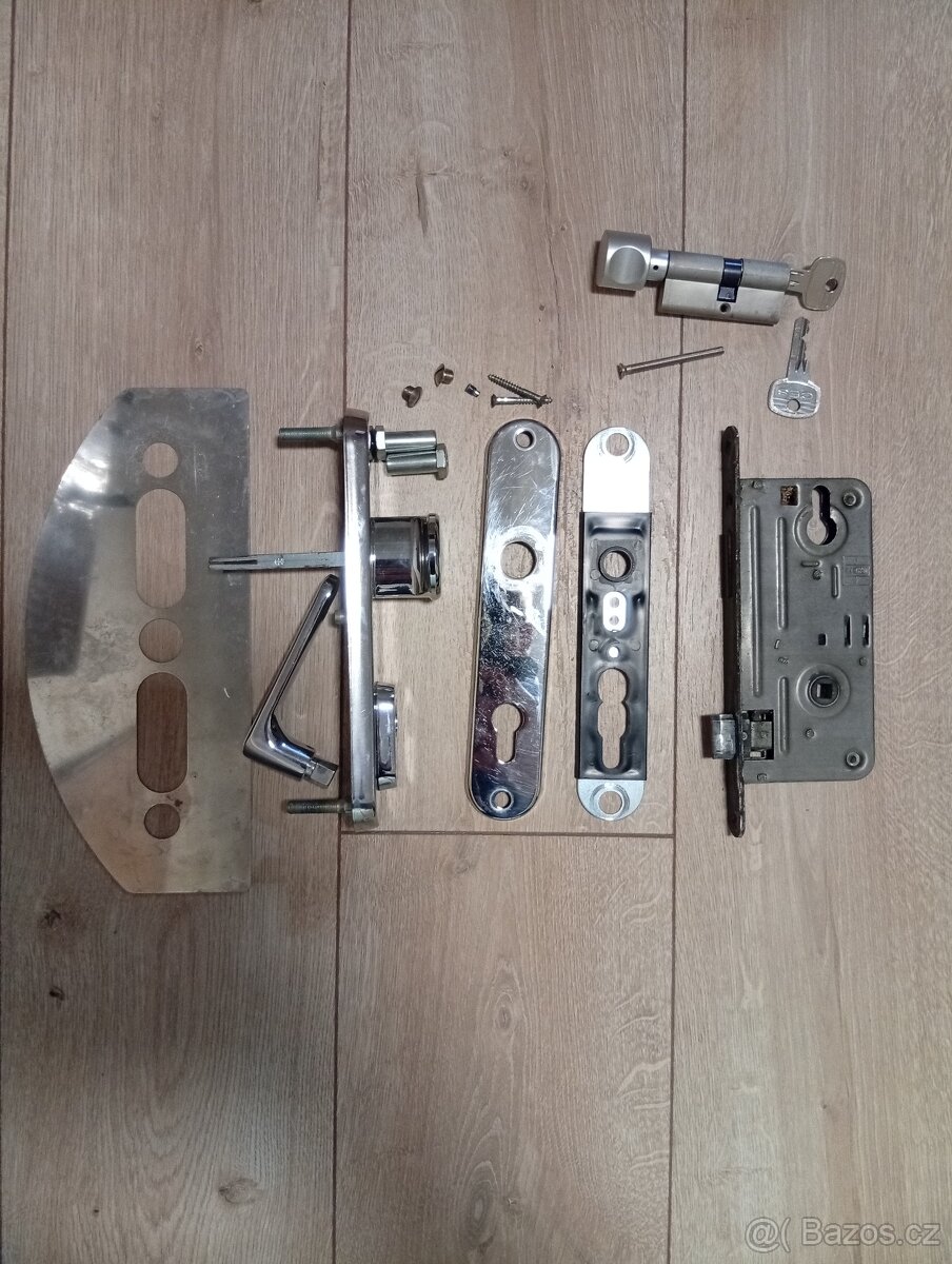 Vchodové dveře levé 80 - 6