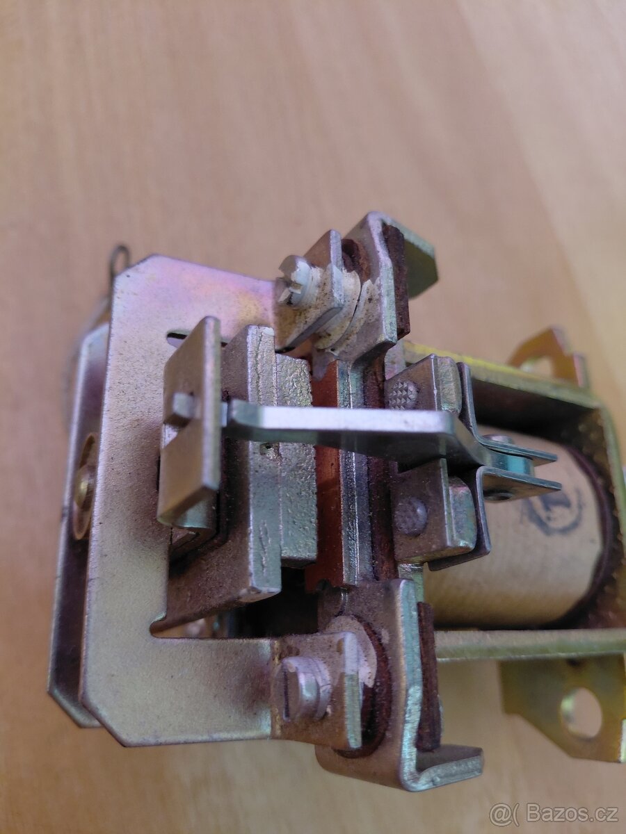 Spínač starteru 10k - 6