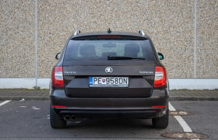 ŠKODA SUPERB 2.0 TDI DSG - 6