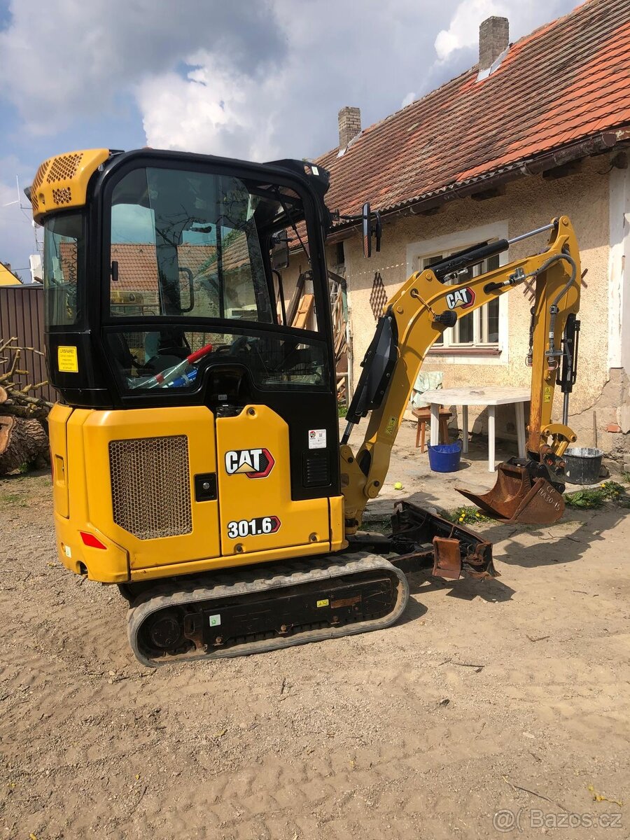Caterpillar CAT 301.6 - 6