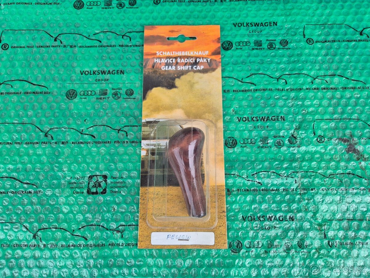 dobová hlavice řadící páky dřevěná Škoda Felicia - 6