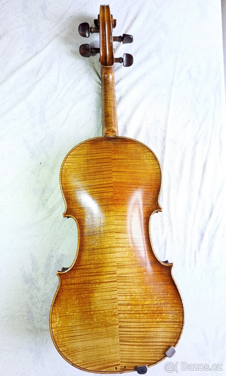 Housle 4/4 - 6