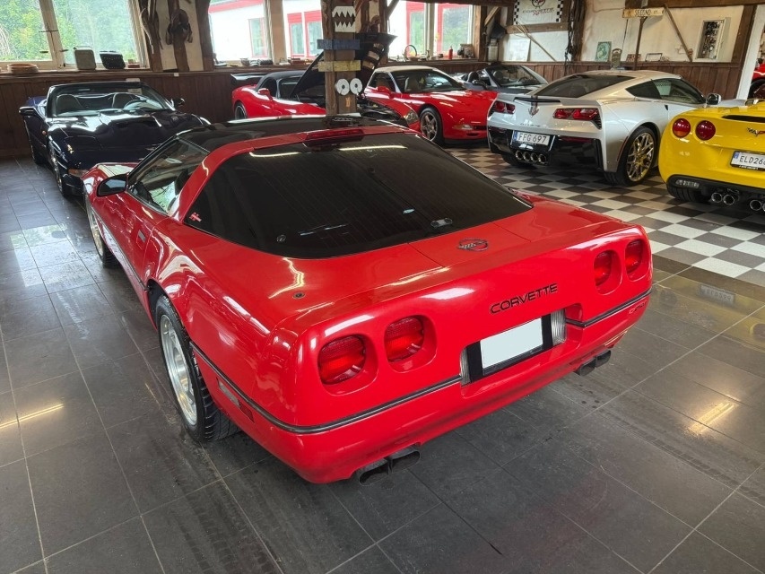 Chevrolet Corvette C4 ZR1 z roku 1990 - 6