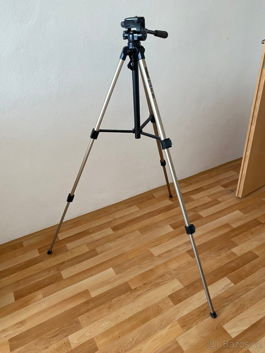 Zrcadlovka Canon EOS 100D + objektivy 18-55 a 55-250 - 6