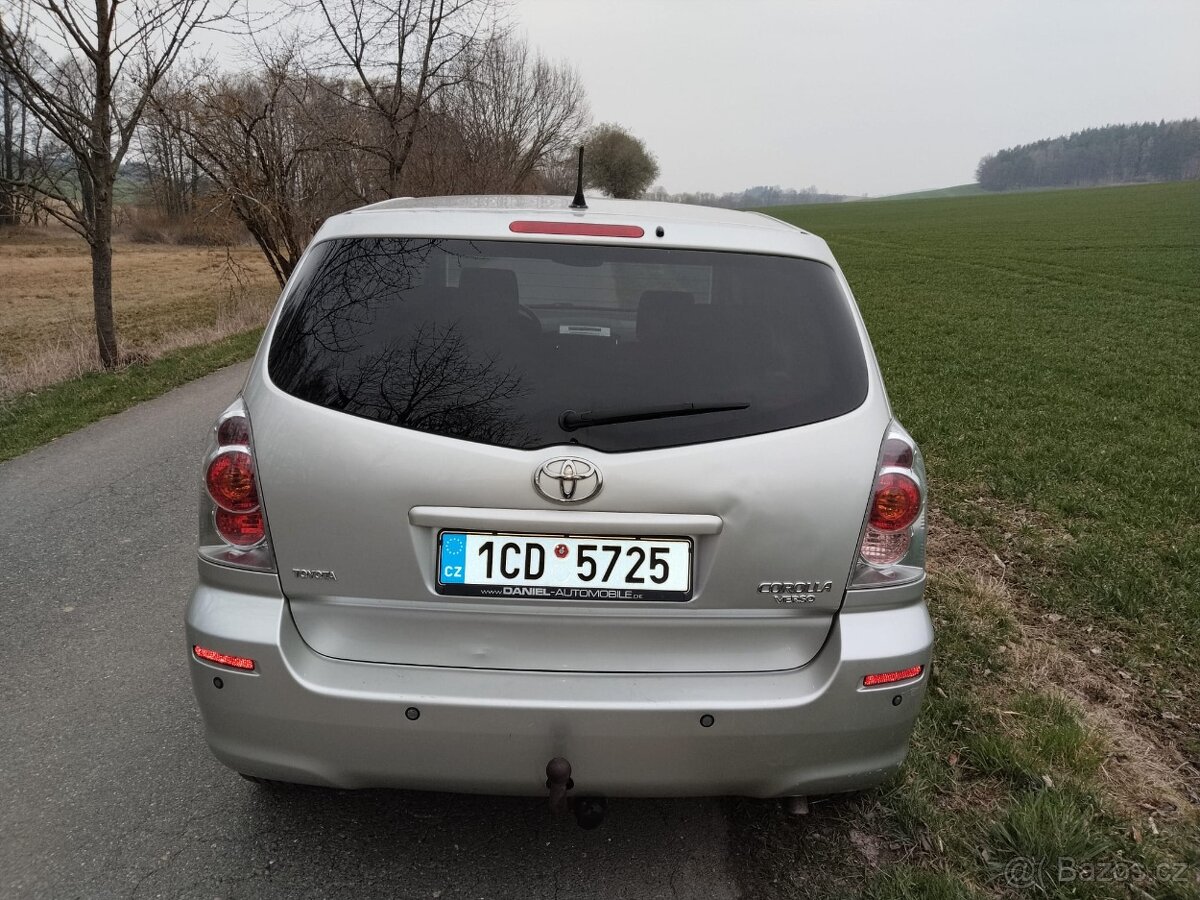 Toyota Corolla Verso 1.8i - 6