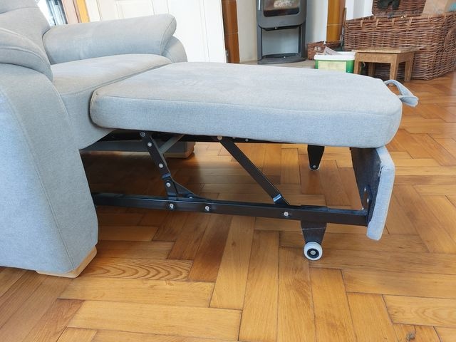 Rozkládací křeslo - 6