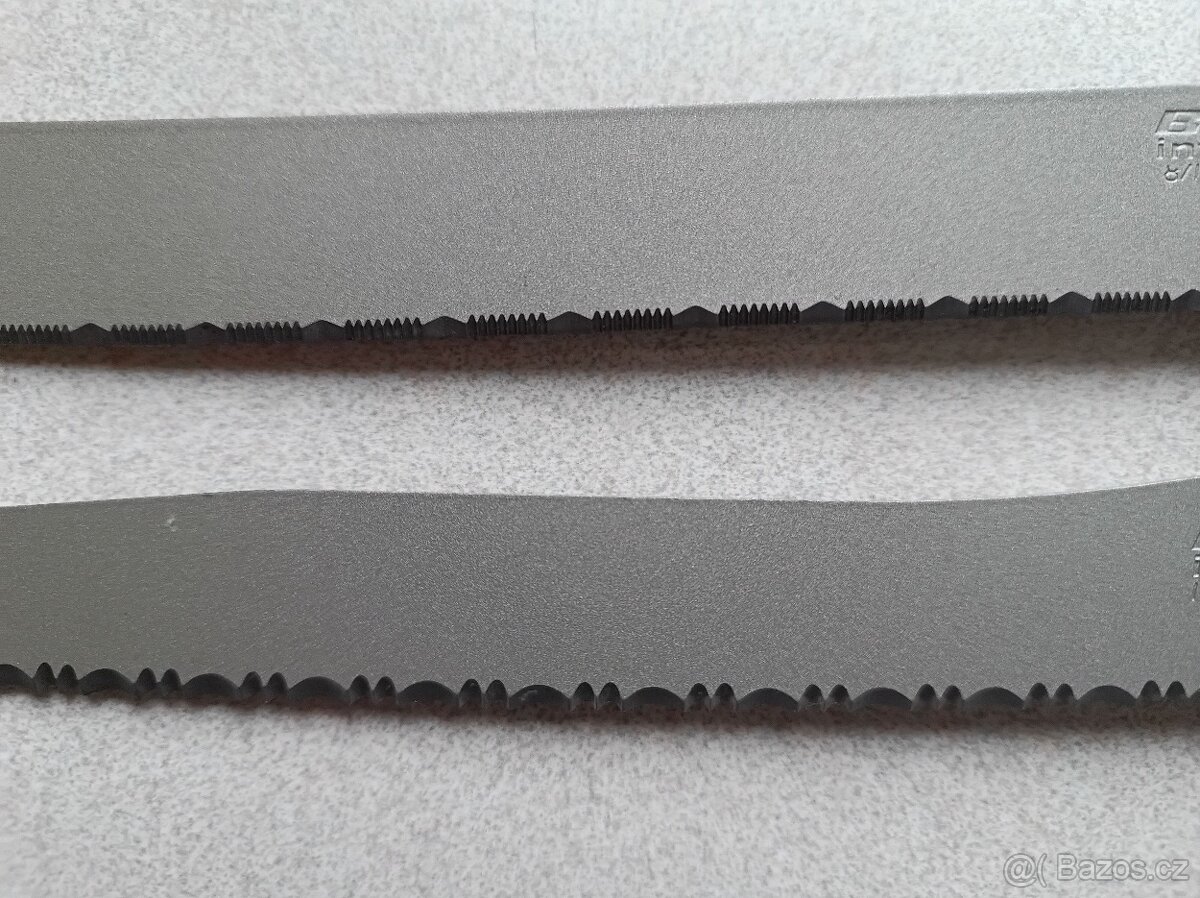 Sada zoubkových nožů, sekáček, nůžky - v bloku. - 6