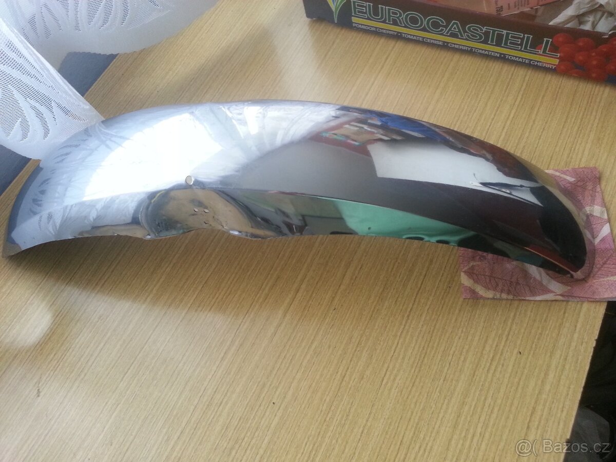 Přední blatník na Jawa 350 634 napadený kutilem - 6