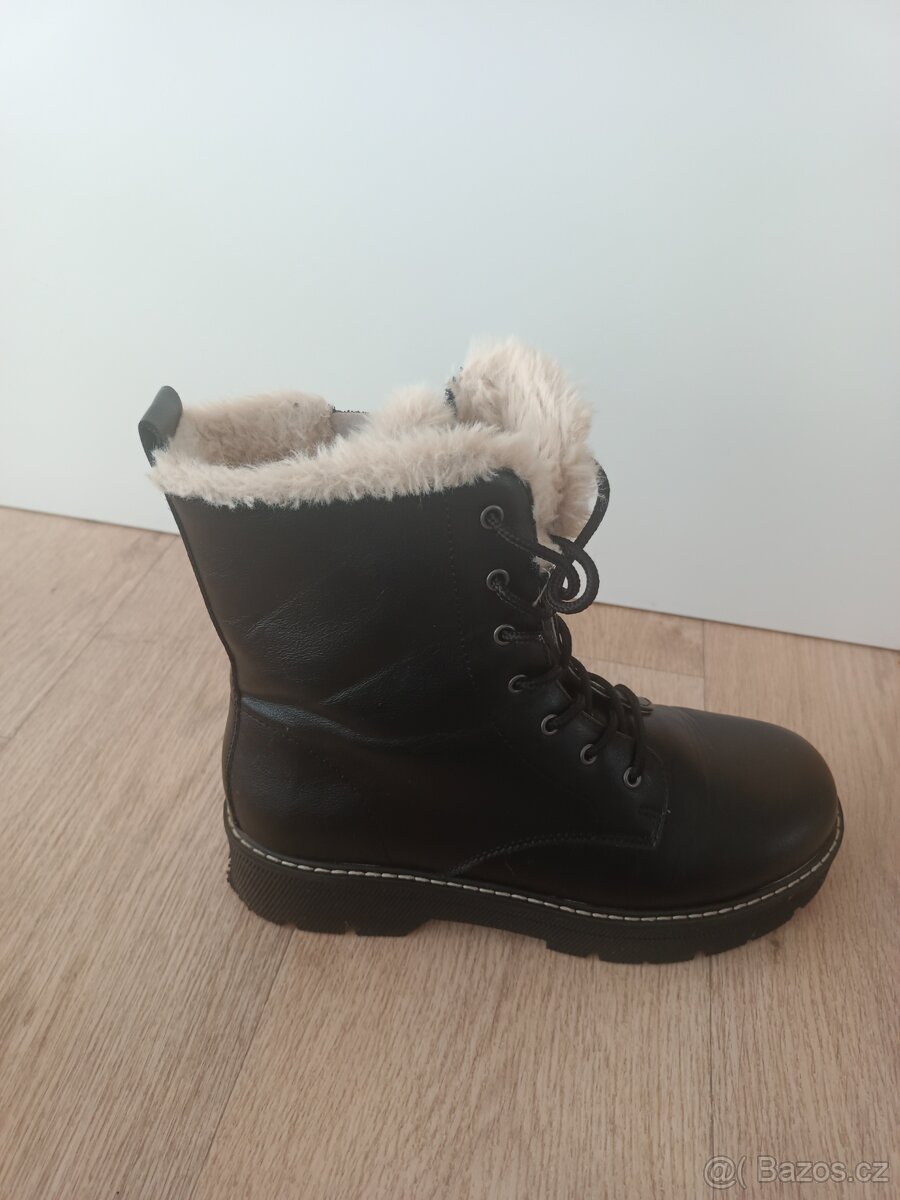 Krásné boty s kožíškem -vel.37 - 6