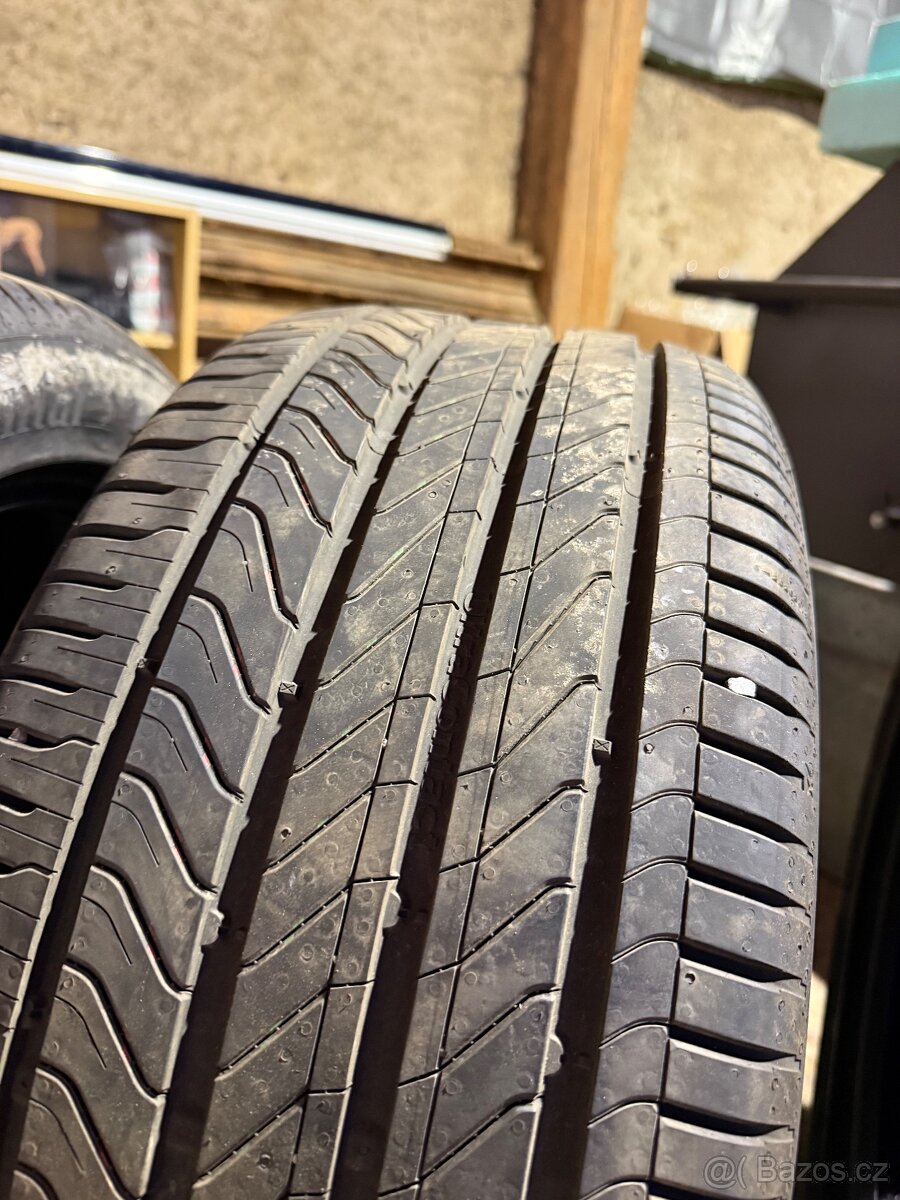 245/45/18 Continental - 6