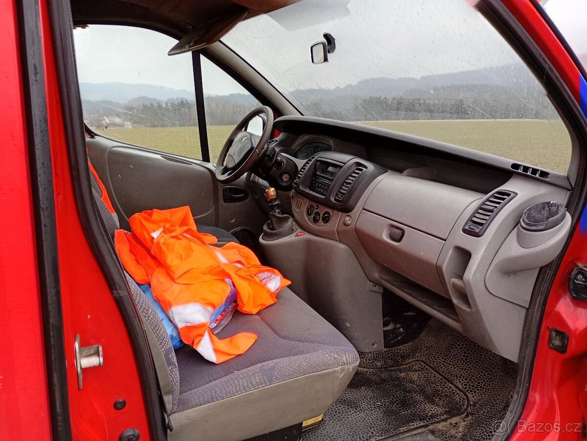 Renault Trafic 1,9 9 míst dph - 6