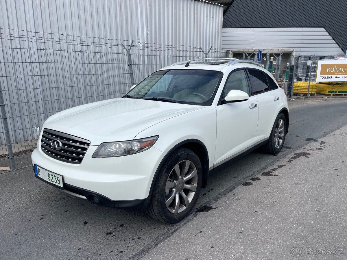 Infiniti FX35 - 6
