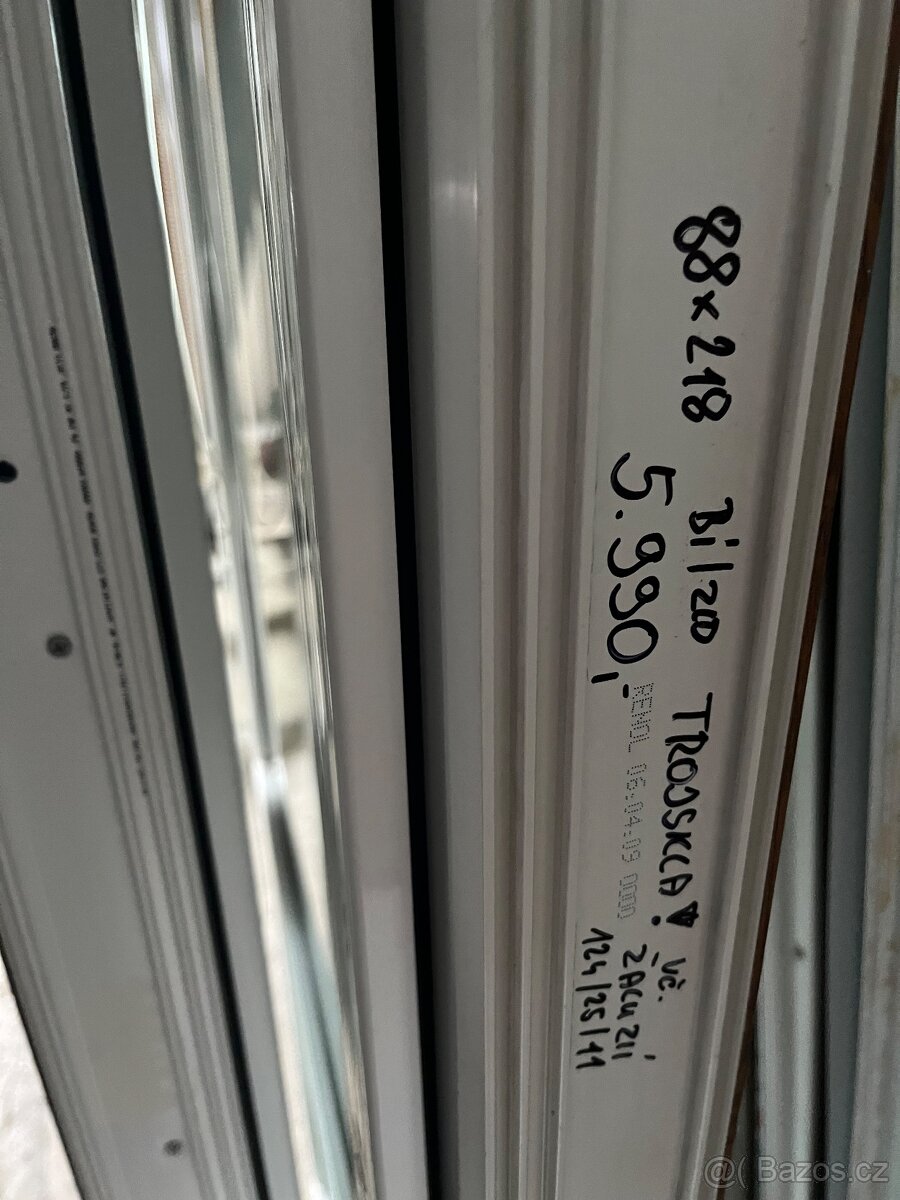 PLASTOVÉ BALKONOVÉ DVEŘE ZL.DUB TROJSKLA 88x218-PLZEŇ - 6