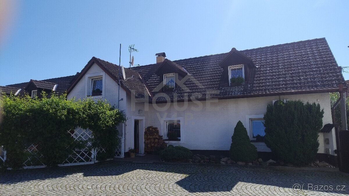 Prodej rozsáhlé usedlosti, 203 m² na pozemku 1161, Hýskov, o - 6